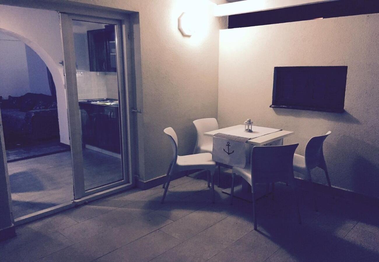 Apartments Neno - 20 M From Beach Ribarica Luaran gambar